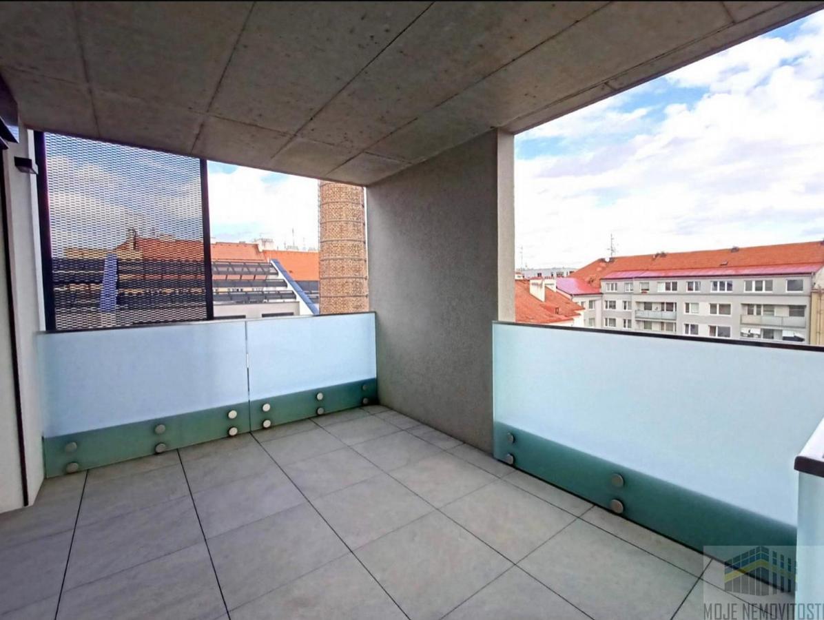 Ferienwohnung Nova Nuselska Prag Exterior foto